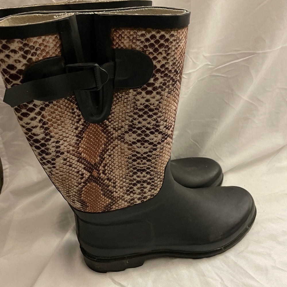 Snakeskin Patterned Black Rain Rubber Boots
